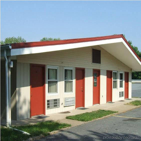 Red Carpet Inn Duncannon New Buffalo Extérieur photo