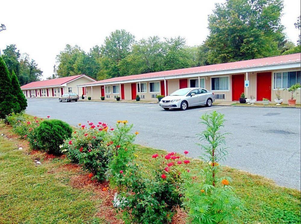 Red Carpet Inn Duncannon New Buffalo Extérieur photo